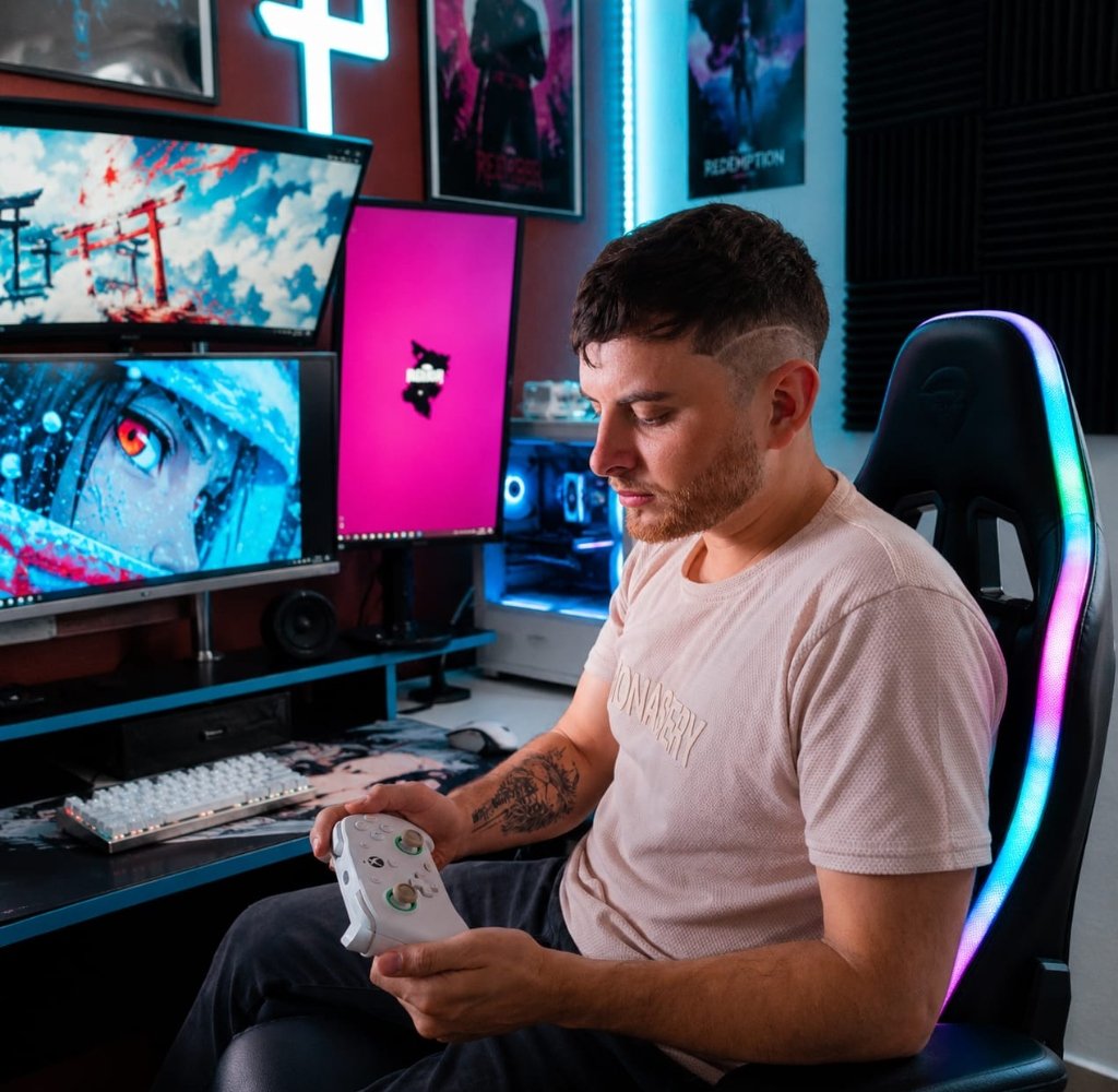 Luis Gomez - MrLegoZ Gaming Setup